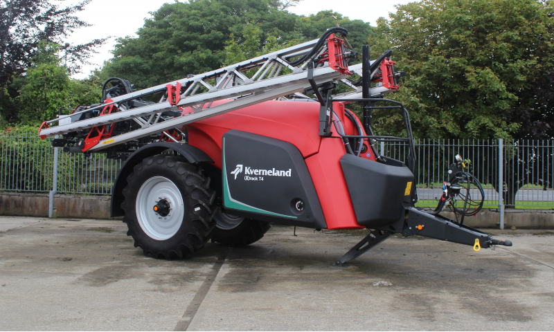 Kverneland iXtrack T4Trailed Sprayer