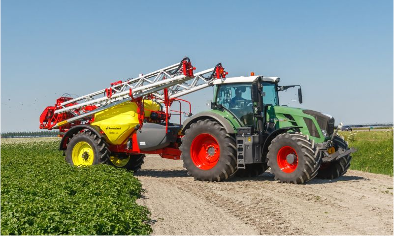 Kverneland iXtrack C Trailed Sprayer