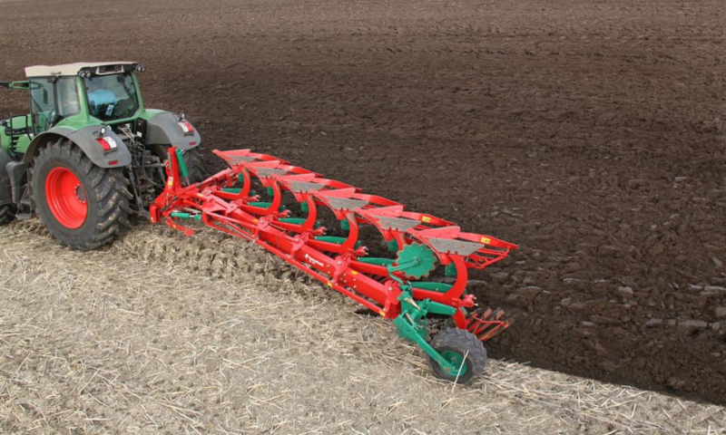 Kverneland EG Mounted Reversible Plough