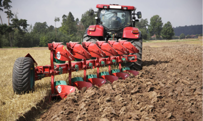 Kverneland PB Semi Mounted Plough