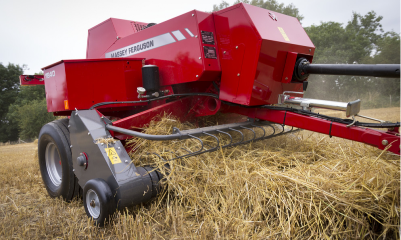 Massey Ferguson 1840 Small Square Baler